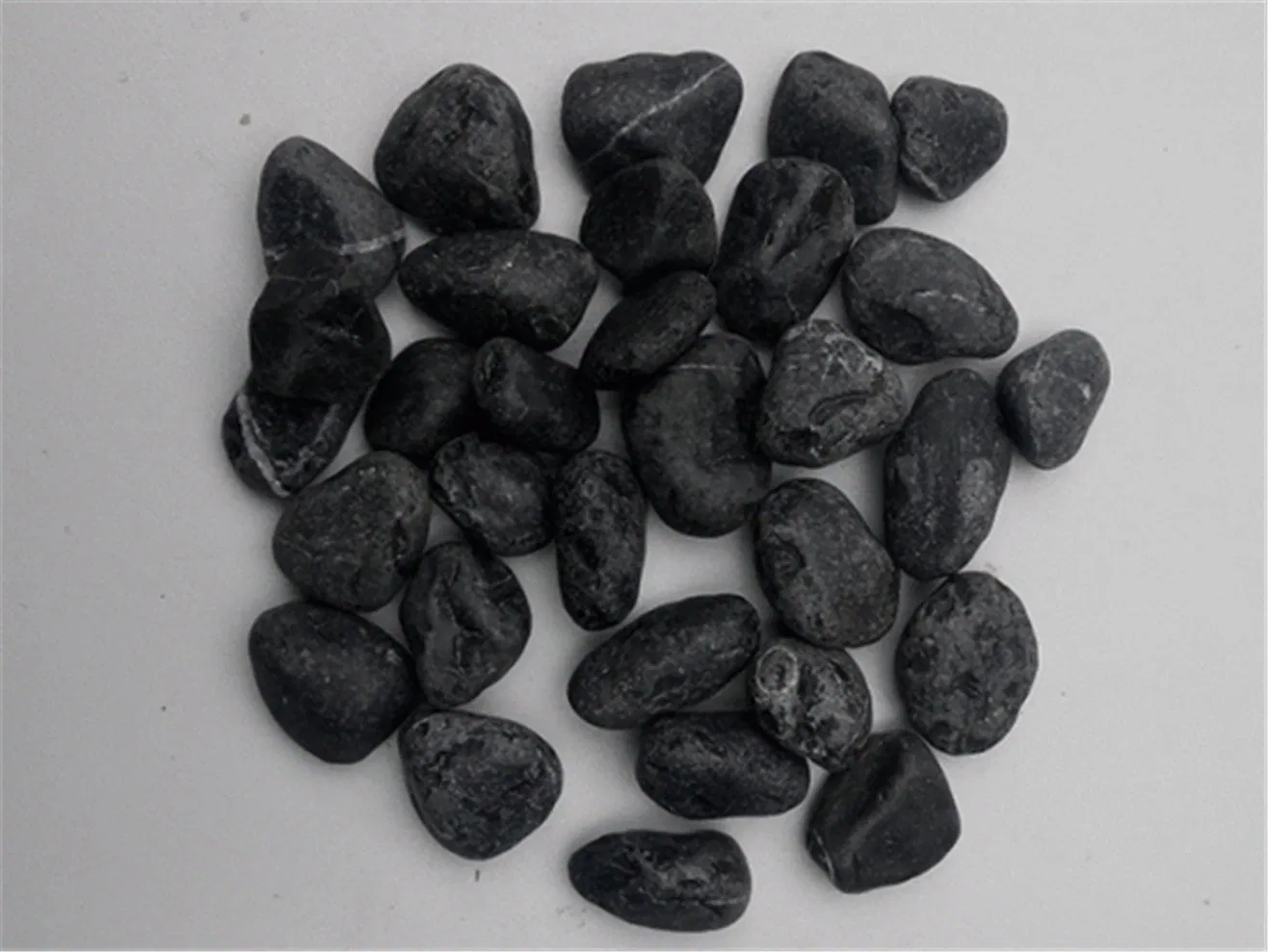 Black Machine Pebble Stone for Garden Landscape Decoration Outdoor Project