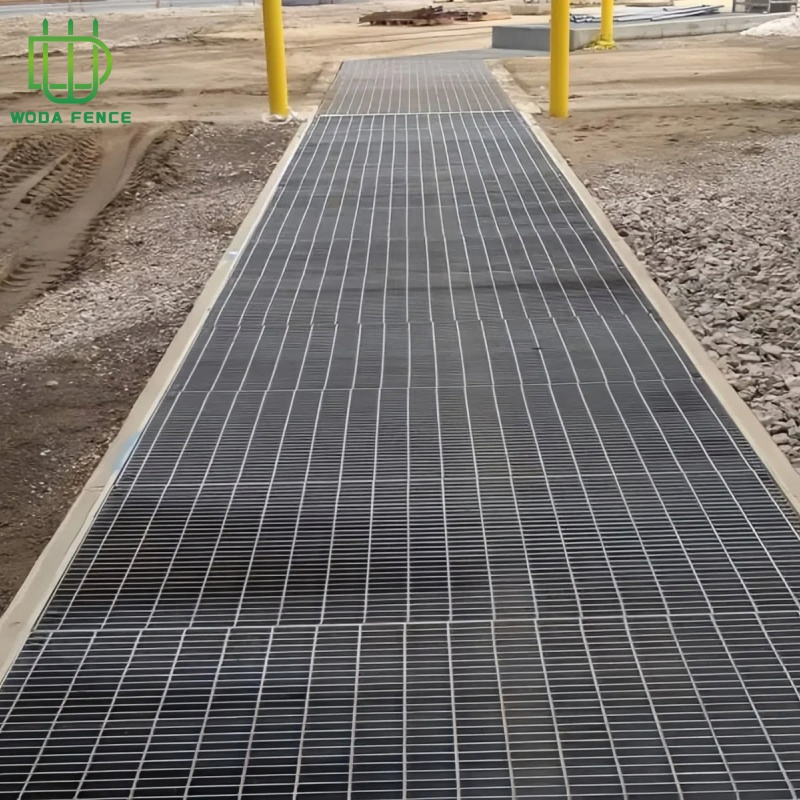 Hot Sale Pressure Welded Industrial Steel Grating Drainage Cover & Treads