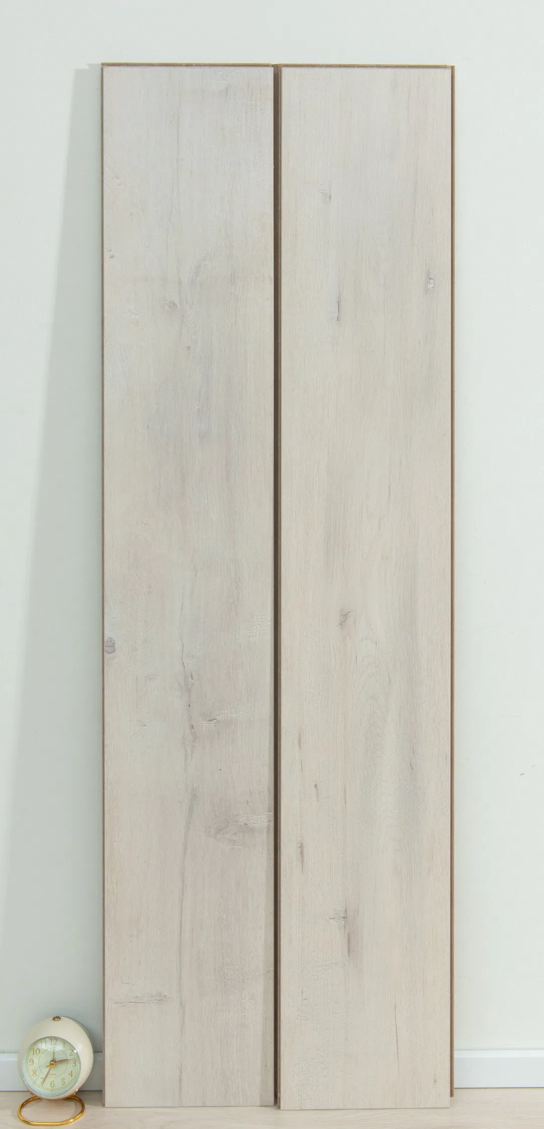 in Stock Hot Selling North American 12mm Random E. I. R. Wood Grain Laminate Flooring