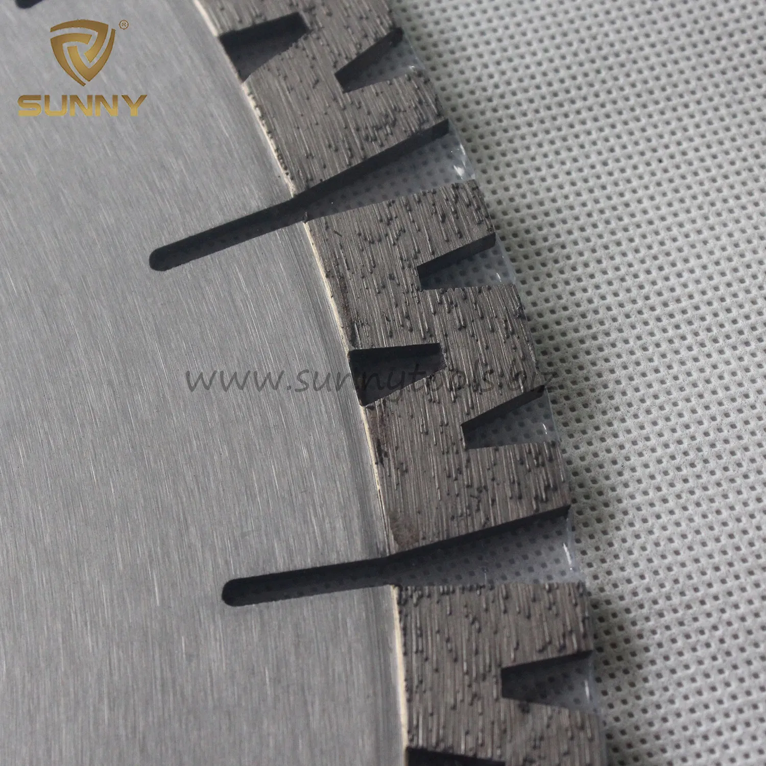 Sunny Tools 800mm 32 Inch Hand Saw Blade Extremely Fast Cutting Blade for Use in Medium to Hard Concrete