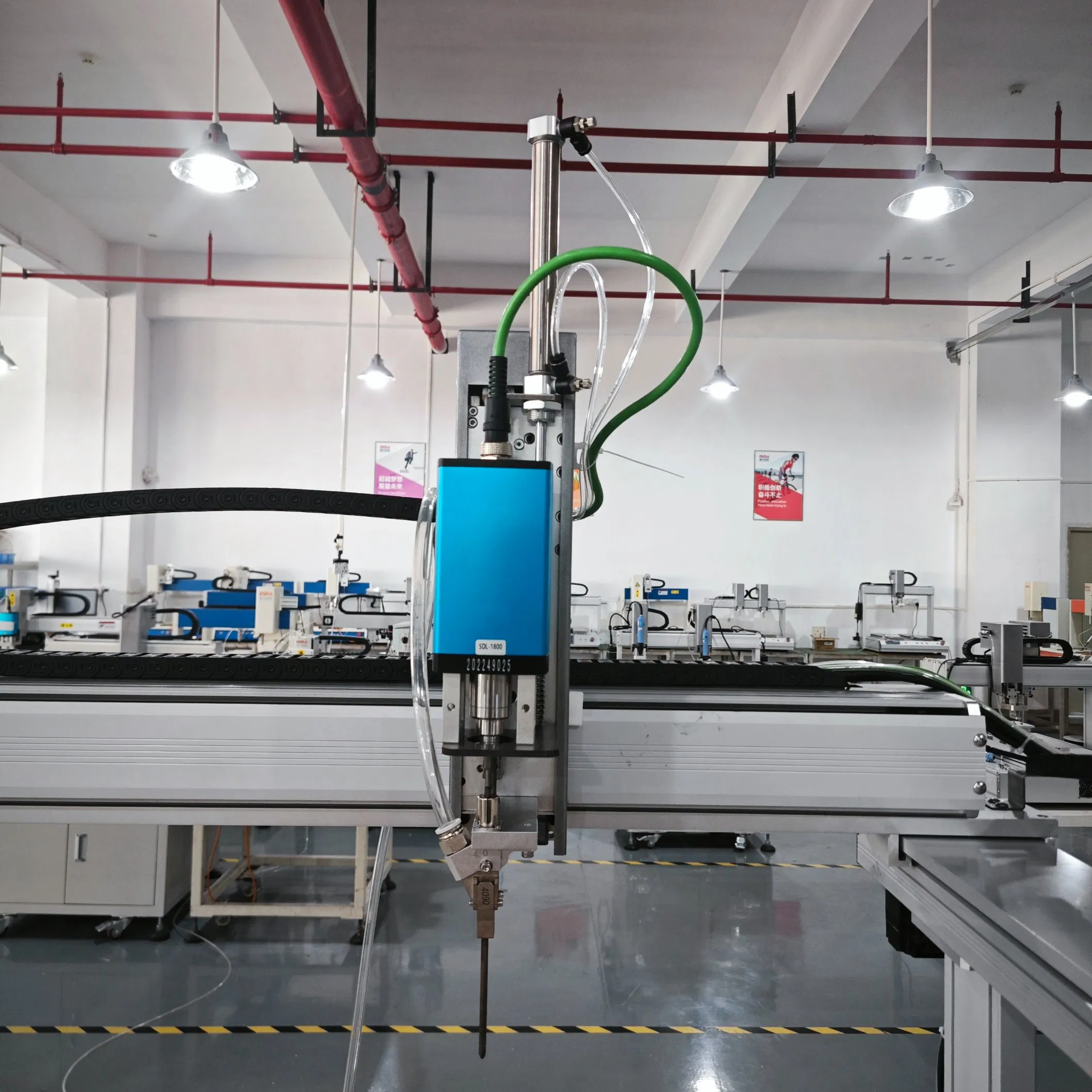 Автоматический станок для завинчивания винтов BBA-8441LS