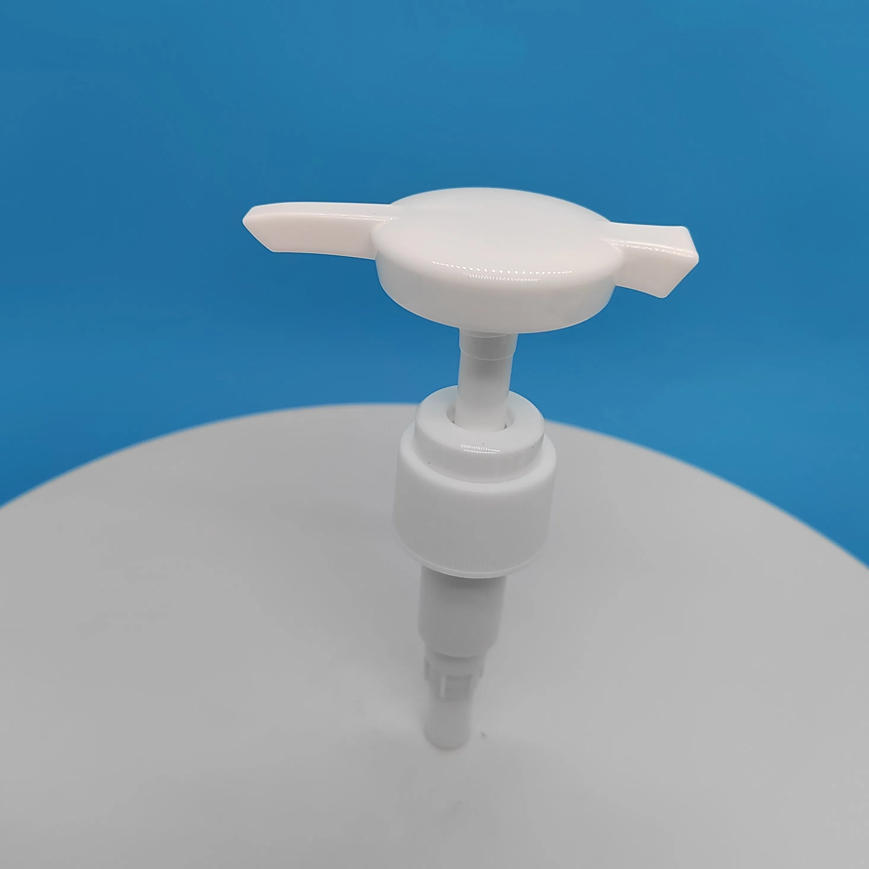 Hotel Toiletry Set 28/410 4cc Shampoo Shower Gel. Plastic Hand Press Pump