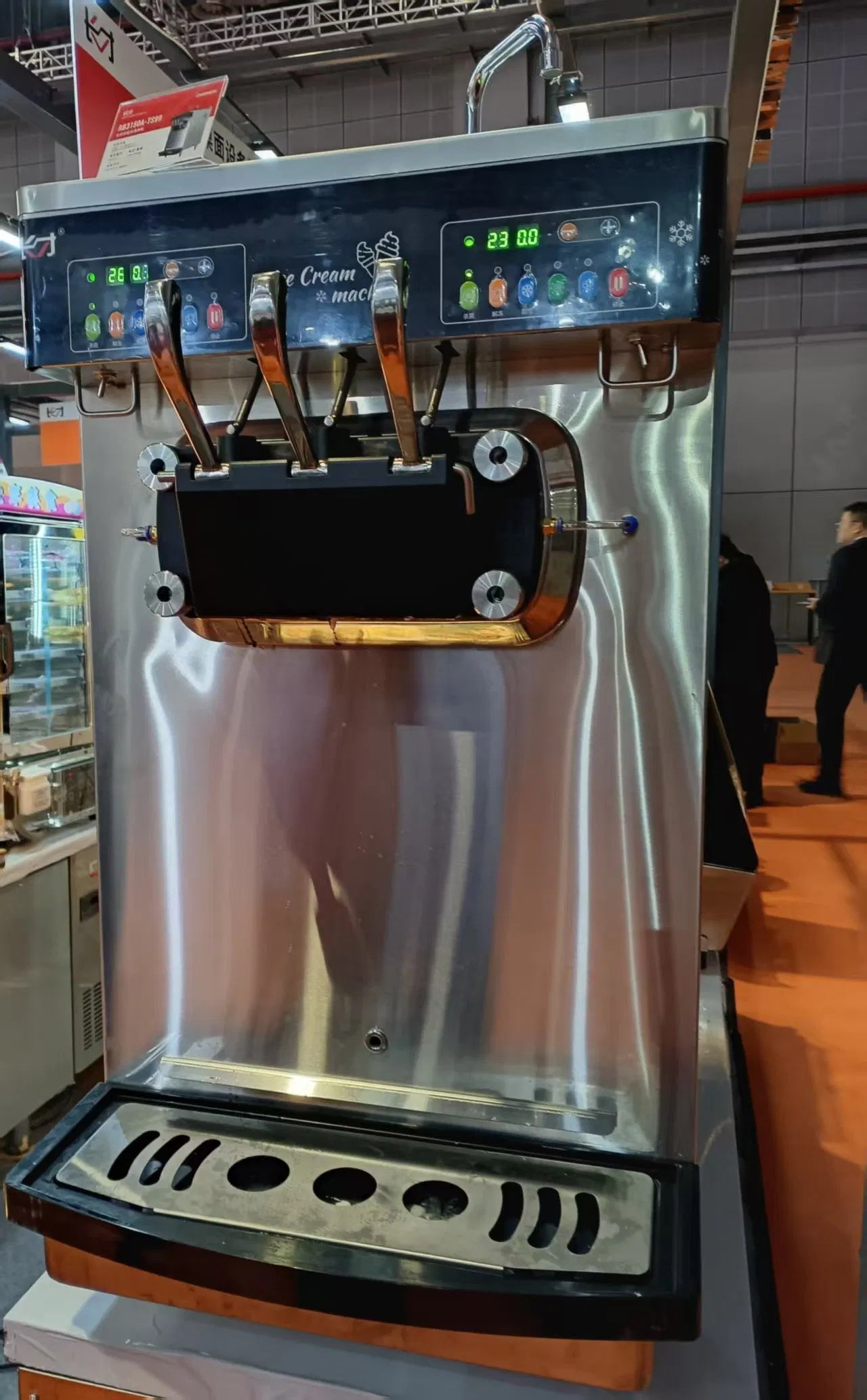 Ice Cream Maker for Comercial Usage in Catering Service