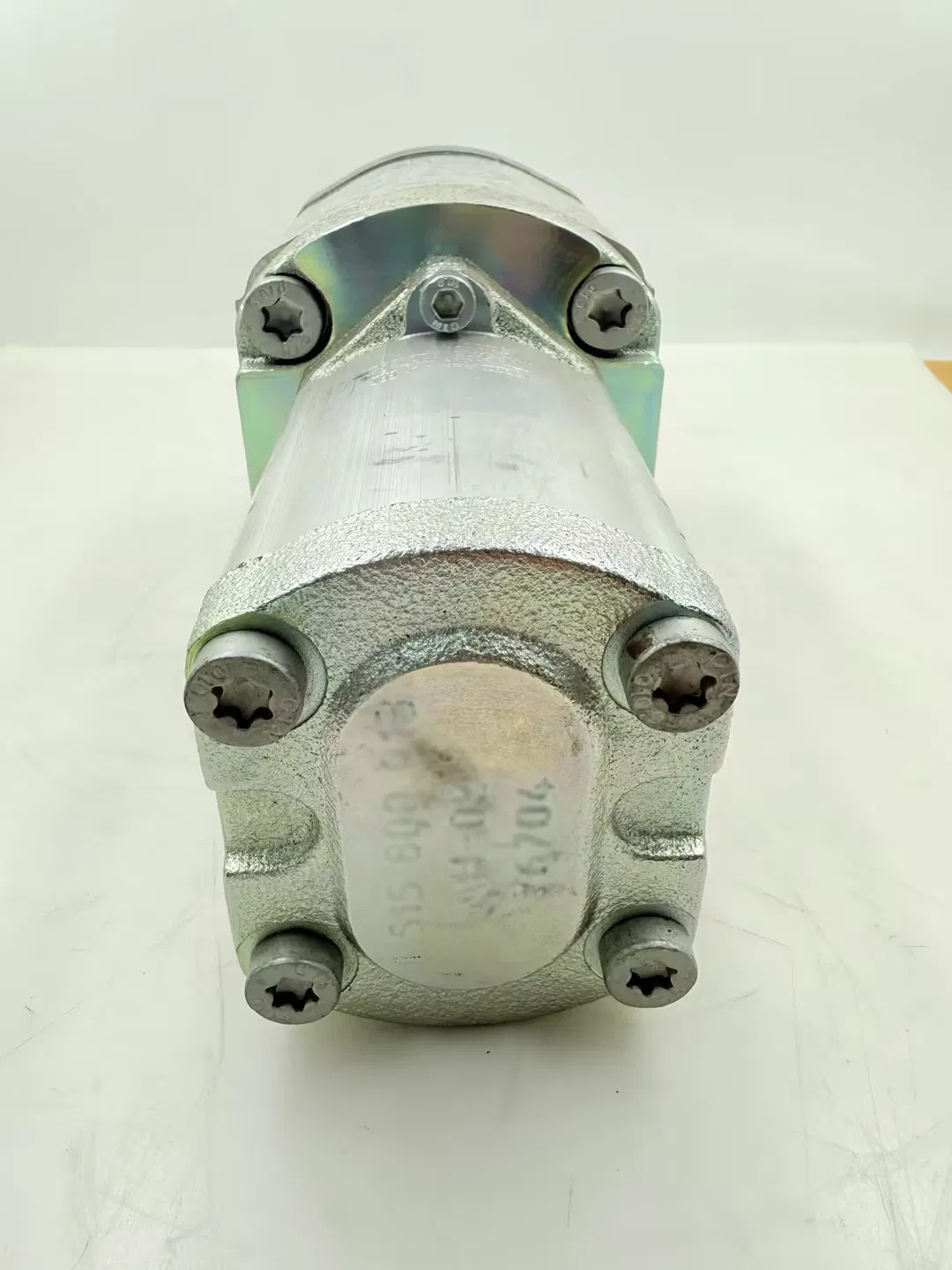 Двухступенчатый насос Lie-Bherr 11066477 для экскаватора