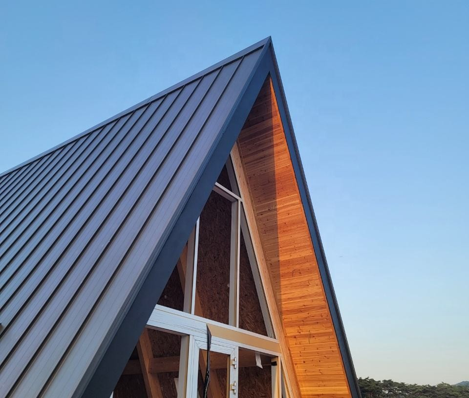 Quacent Luxury Sips a-Frame Low-Rise Villa Heat-Insulated Modular Home Prefab Tiny Triangle House for Apartment Prefab Light Steel Villa
