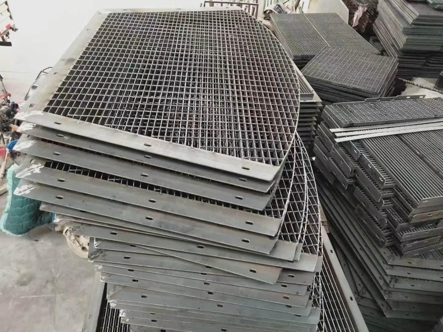 Galvanized Steel Grate for Stairs, Drain Cover
