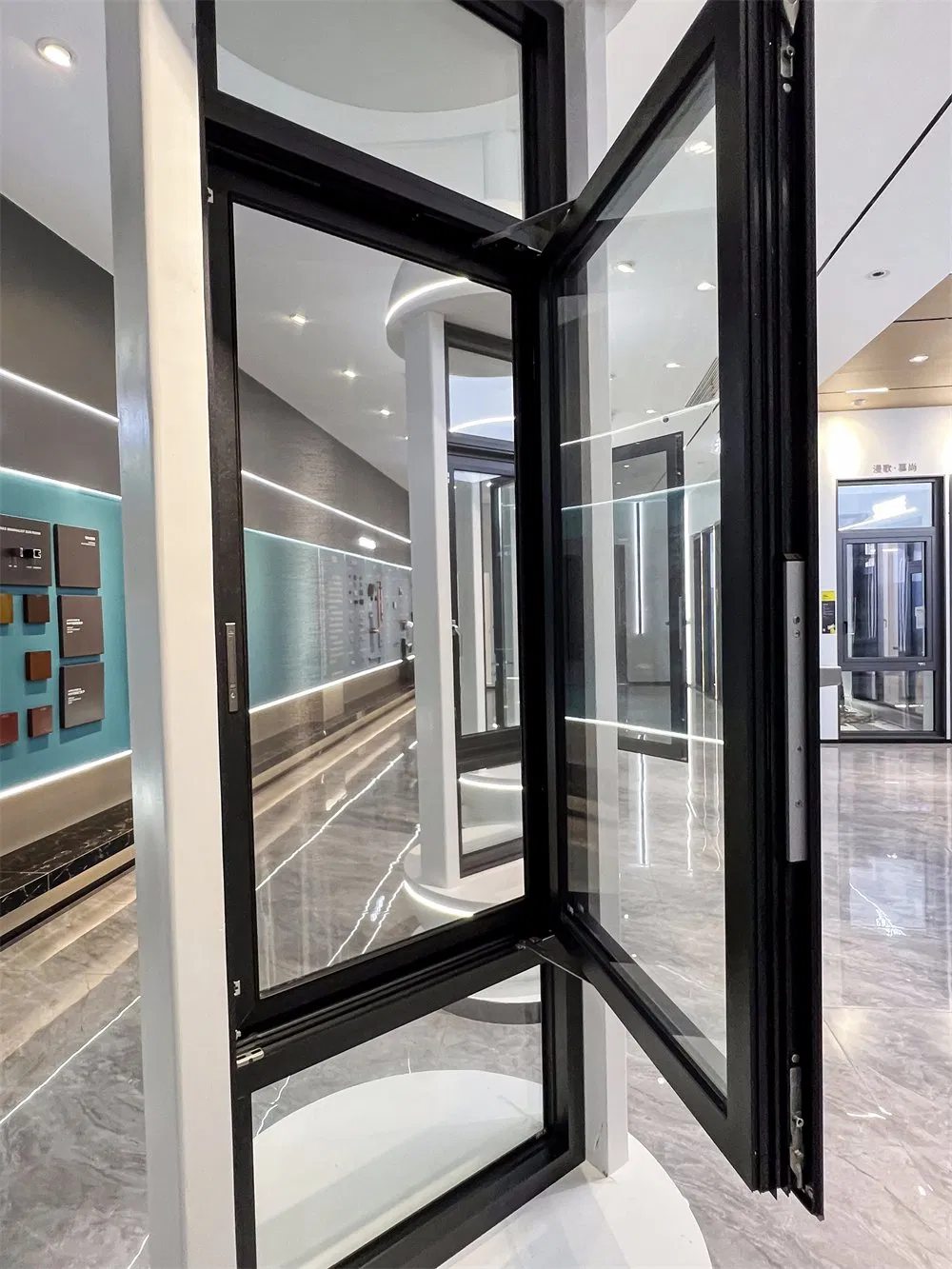 Innovative Design Wireless System Automatic Smart Remote Controlled Electric Glass Window