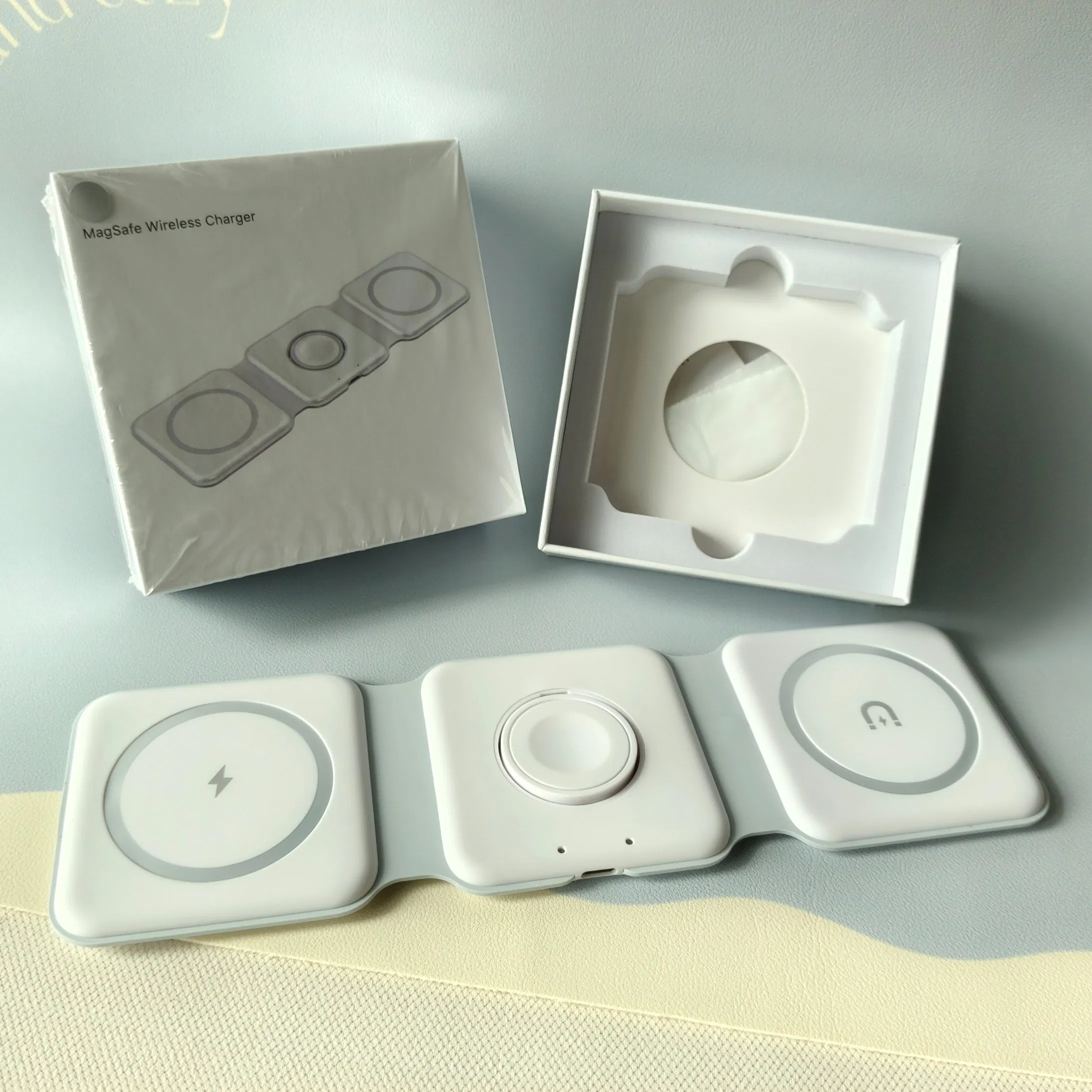 Магнитный беспроводной зарядник MagSafe 3-в-1 для iPhone