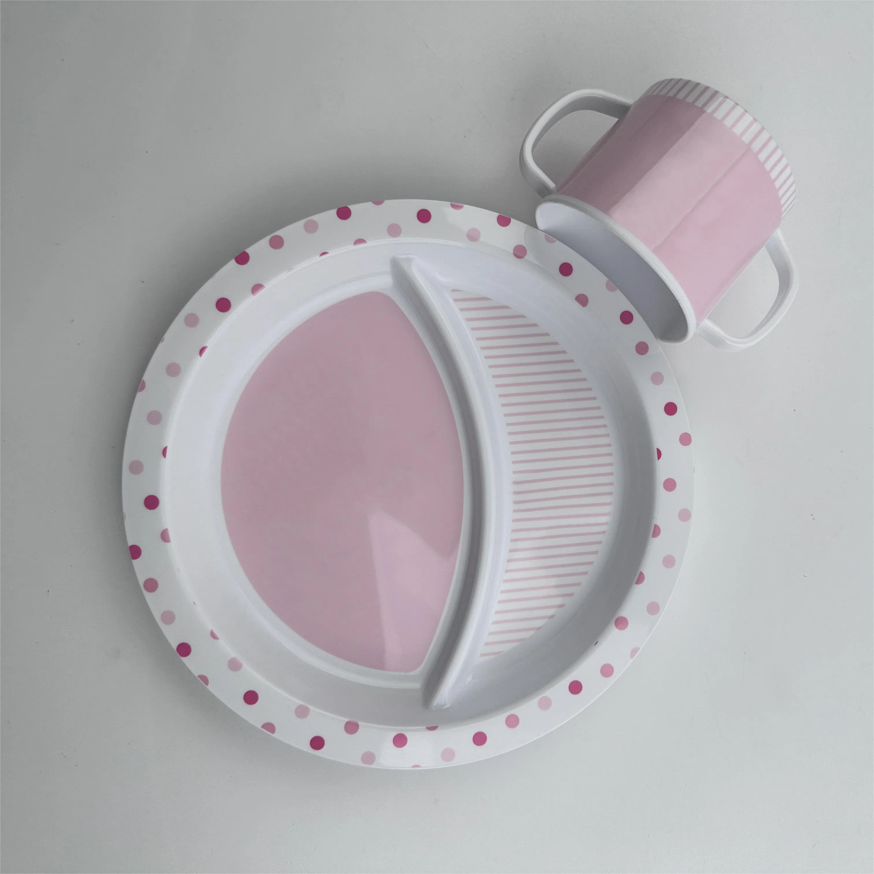 Aohea New Luxury Tableware Compartments Kids 4 PC Construction Themed Dinnerware Kids with Colors Classic Cup Tableware Dinner Tableware Dinner Set