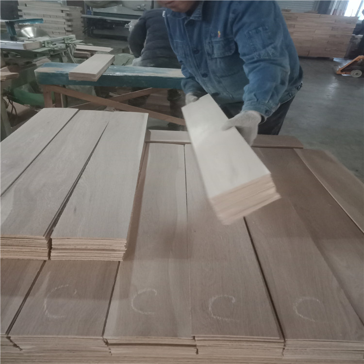 4mm Oak Walnut Sawn Toplayer Lamella for Floor Usage