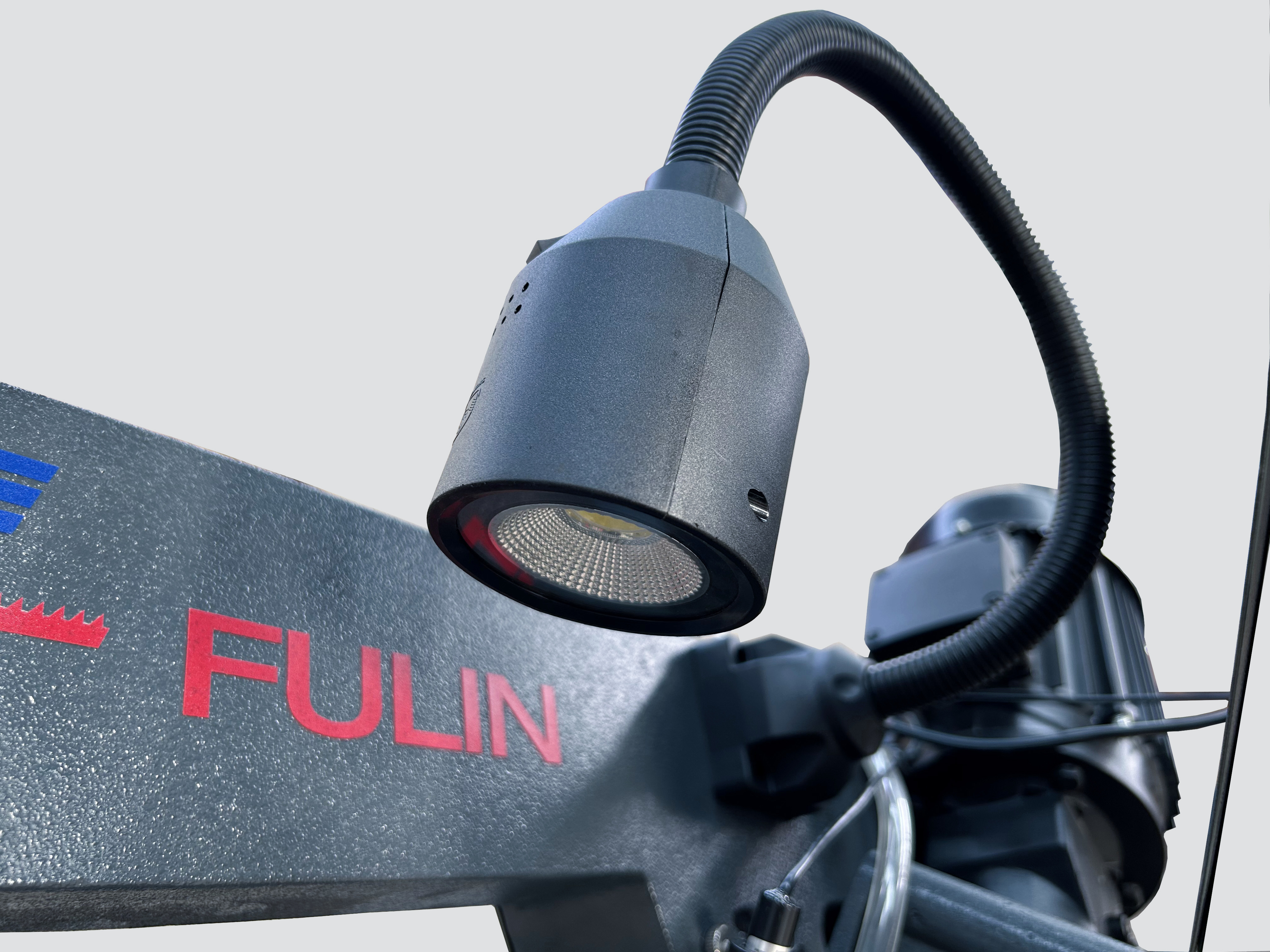 Станок ленточнопильный промышленный ручной по металлу MBS 320 FH