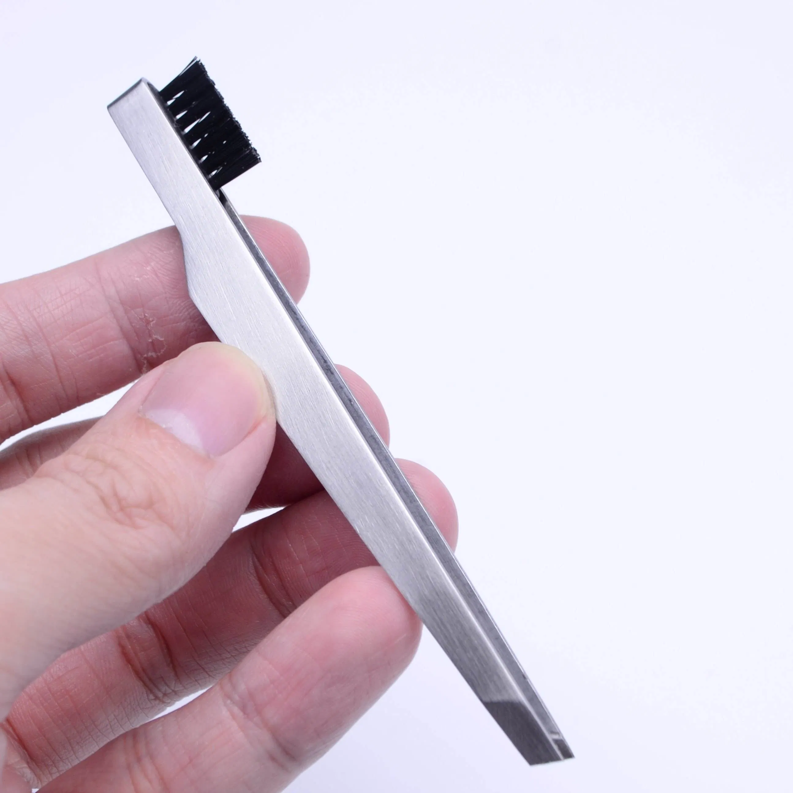 Stainless Steel Wholesale Beauty Slanted Eyebrow Clip Guangdong Squared Eyelash Tweezers with Nylon Comb