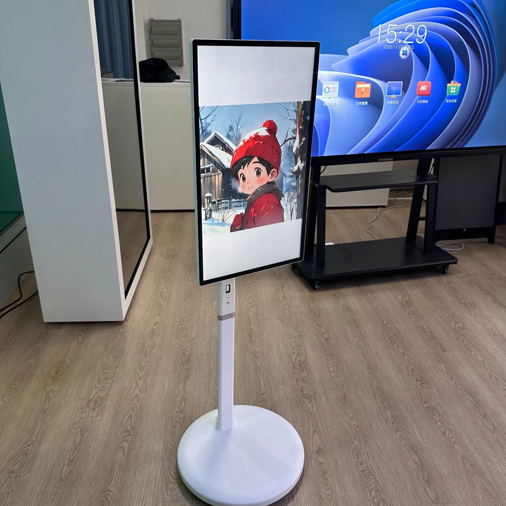 27-дюймовый Android Smart TV с сенсорным экраном и поворотом