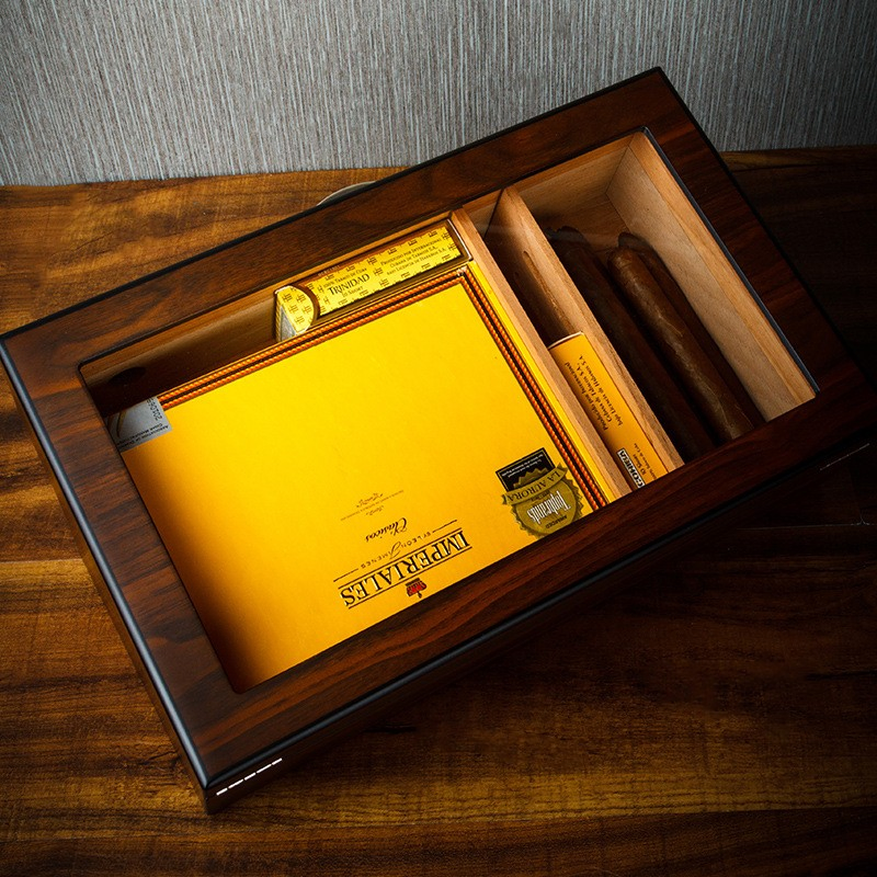 Large Capacity Lacquer Cedar Wood Collection Box with Glass Window