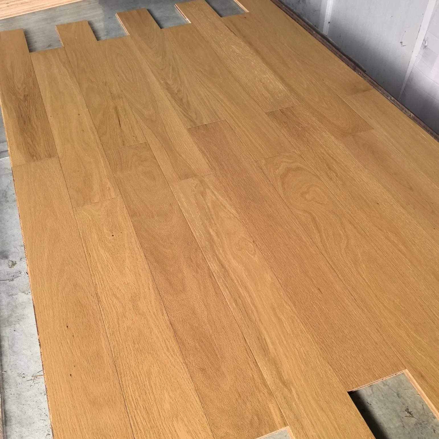 Wide Plank White Oak Flooring Multilayer Solid Hardwood Natural 15mm European Oak Engineered Flooring