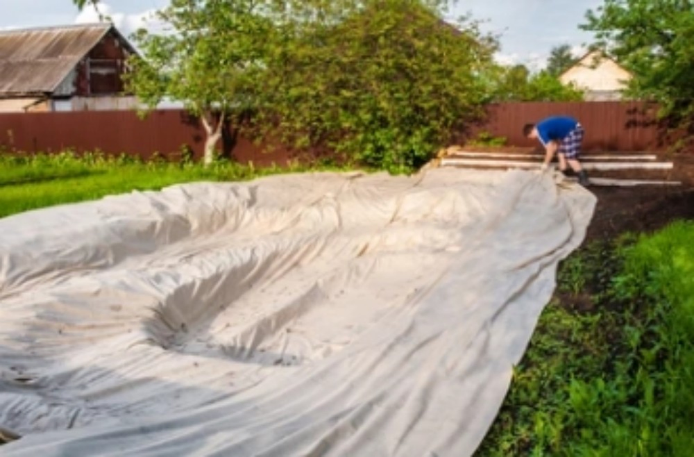 Nonwoven Woven Geotextiles Made From PP and Pet