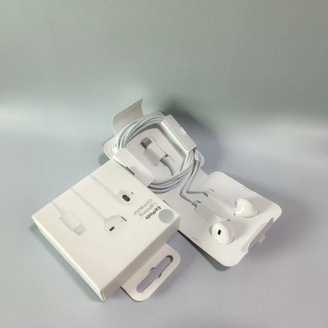 Наушники EarPods Lightning Hi-Fi, проводные, белые