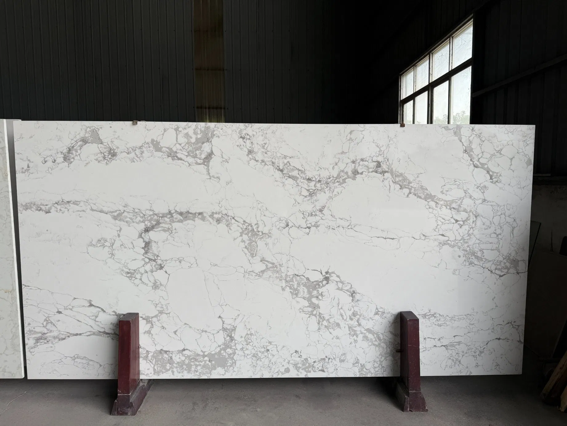 2025 Calacatta White Quartz Stone Countertop Kitchen Island 2025 Wholesale Factory Price