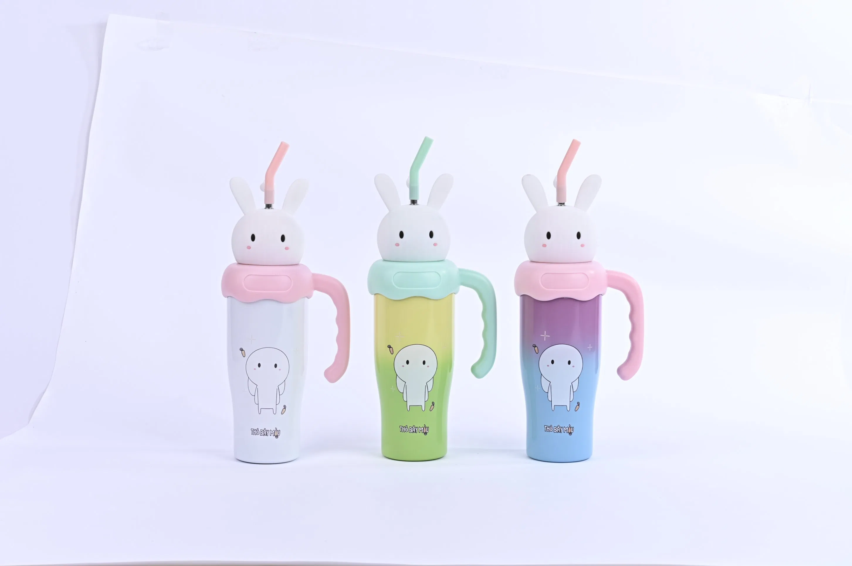 Термочашка с соломинкой и силиконовой крышкой