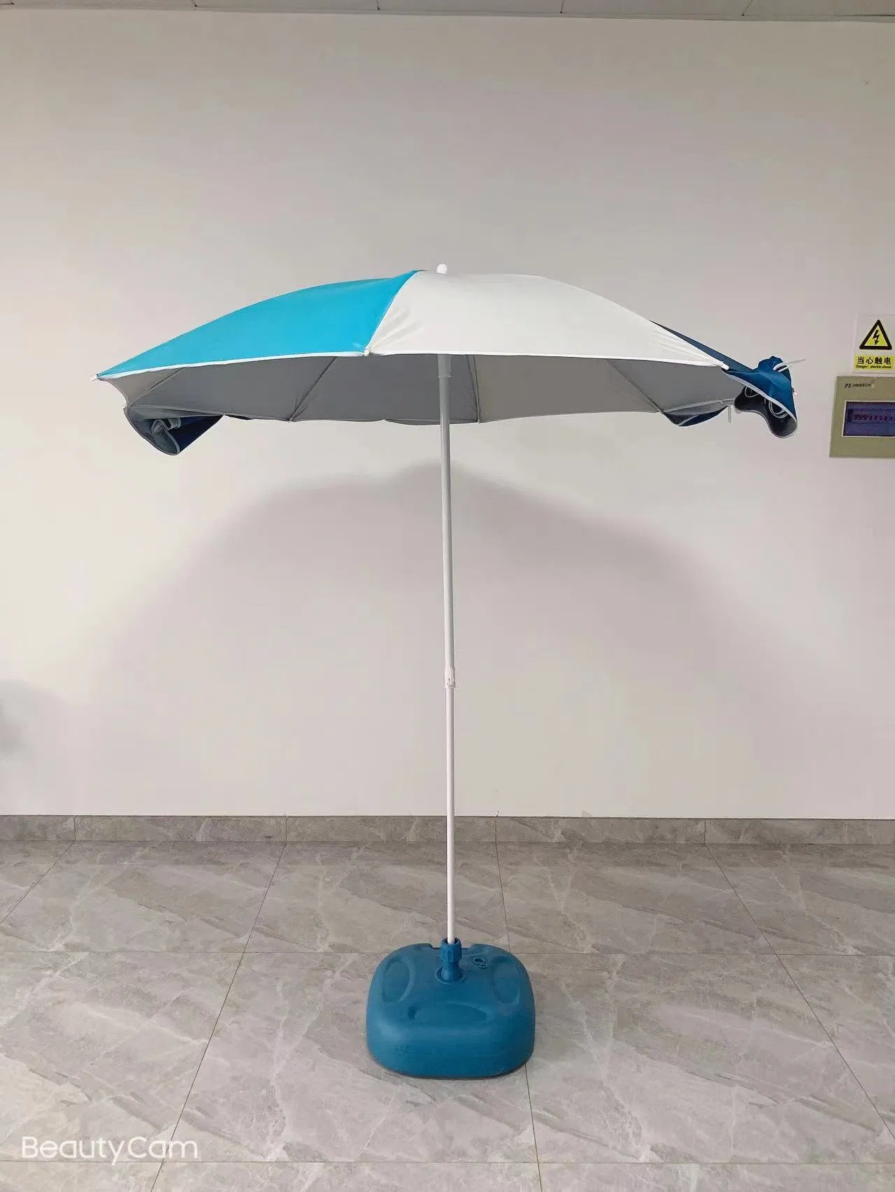 Пляжный зонт-палатка от солнца и ветра