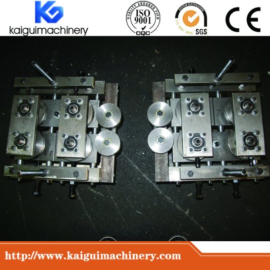 China Manufacturer Roll Forming Machine for Gypsum Profile