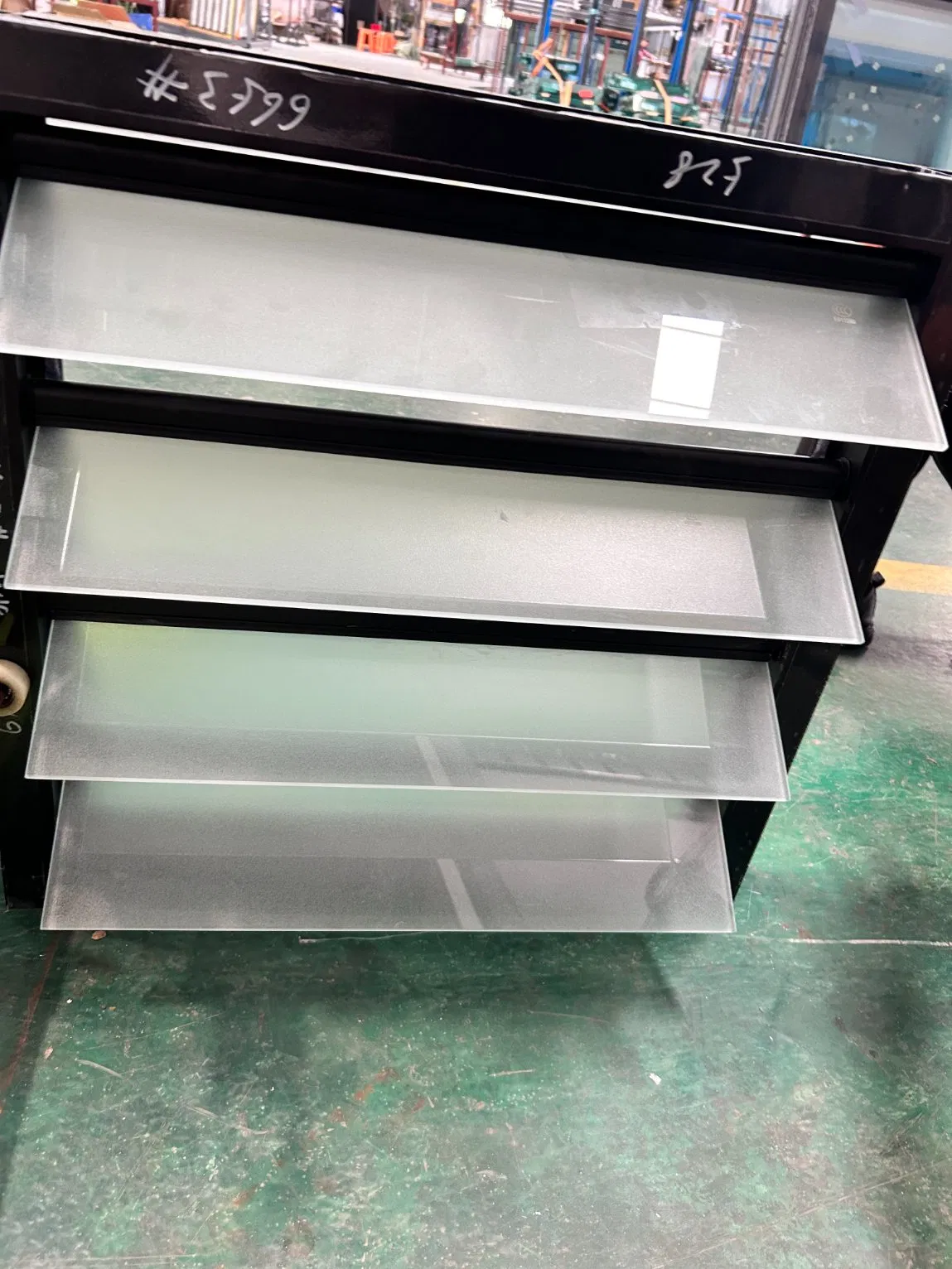 Aluminum Alloy Glass Shutters Anti-Theft Blinds with Mesh Customize Glazing Laminated