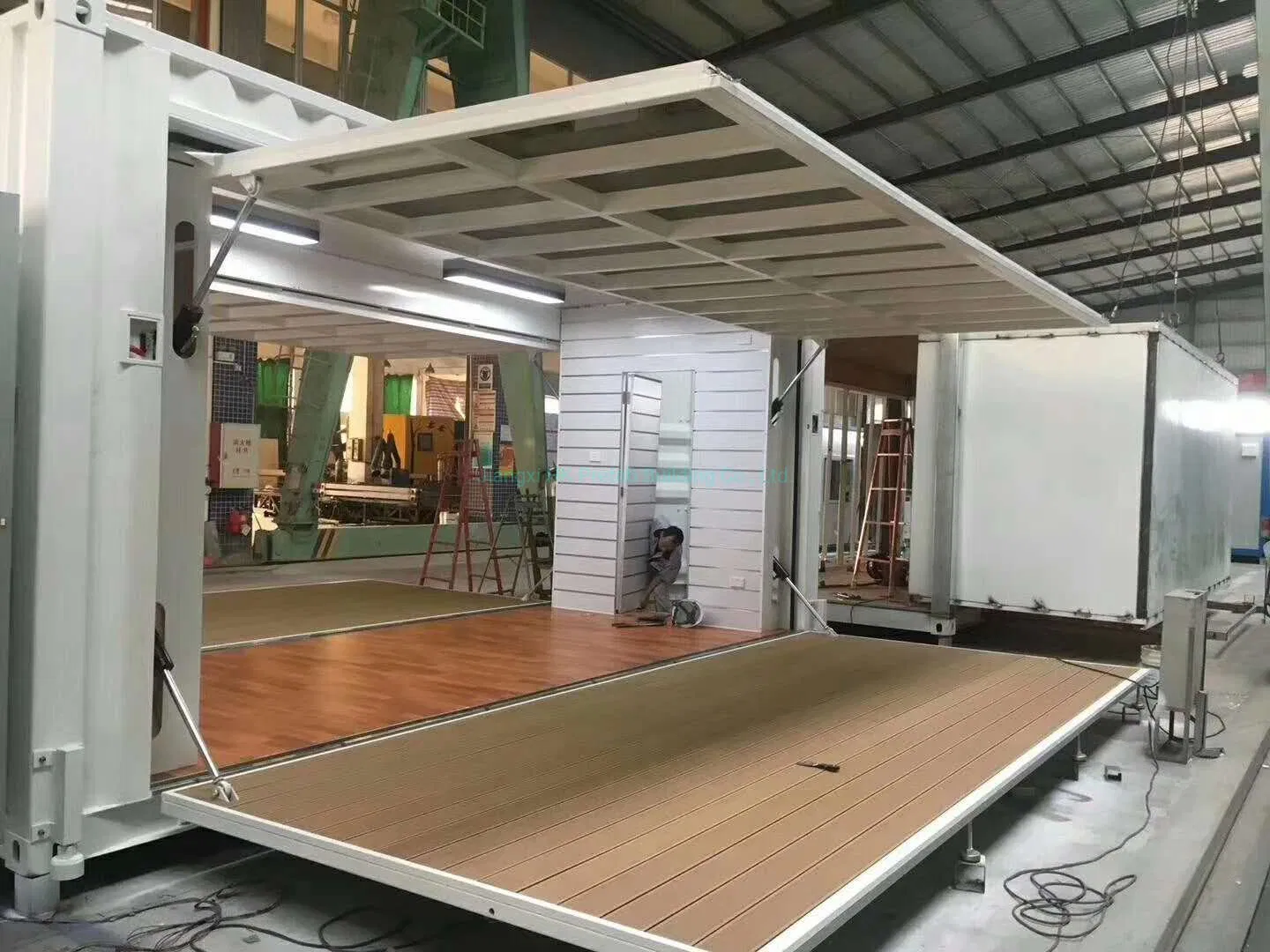 20FT Luxury Modular Prefab Steel Modern Portable Luxury Prefabricated Container Shop/Bar /Restaurant.