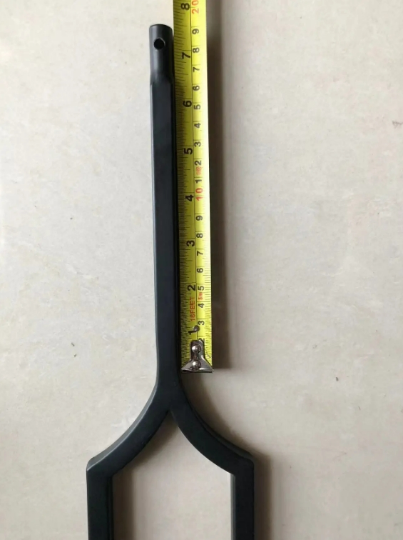 Hot Selling Modern Style Hollow Square Black Stair Black Metal Stair Spindles