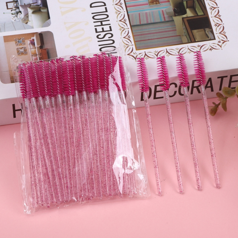 Supple, Thick, Elongated, Resilient and Bendable Eyelash Brush