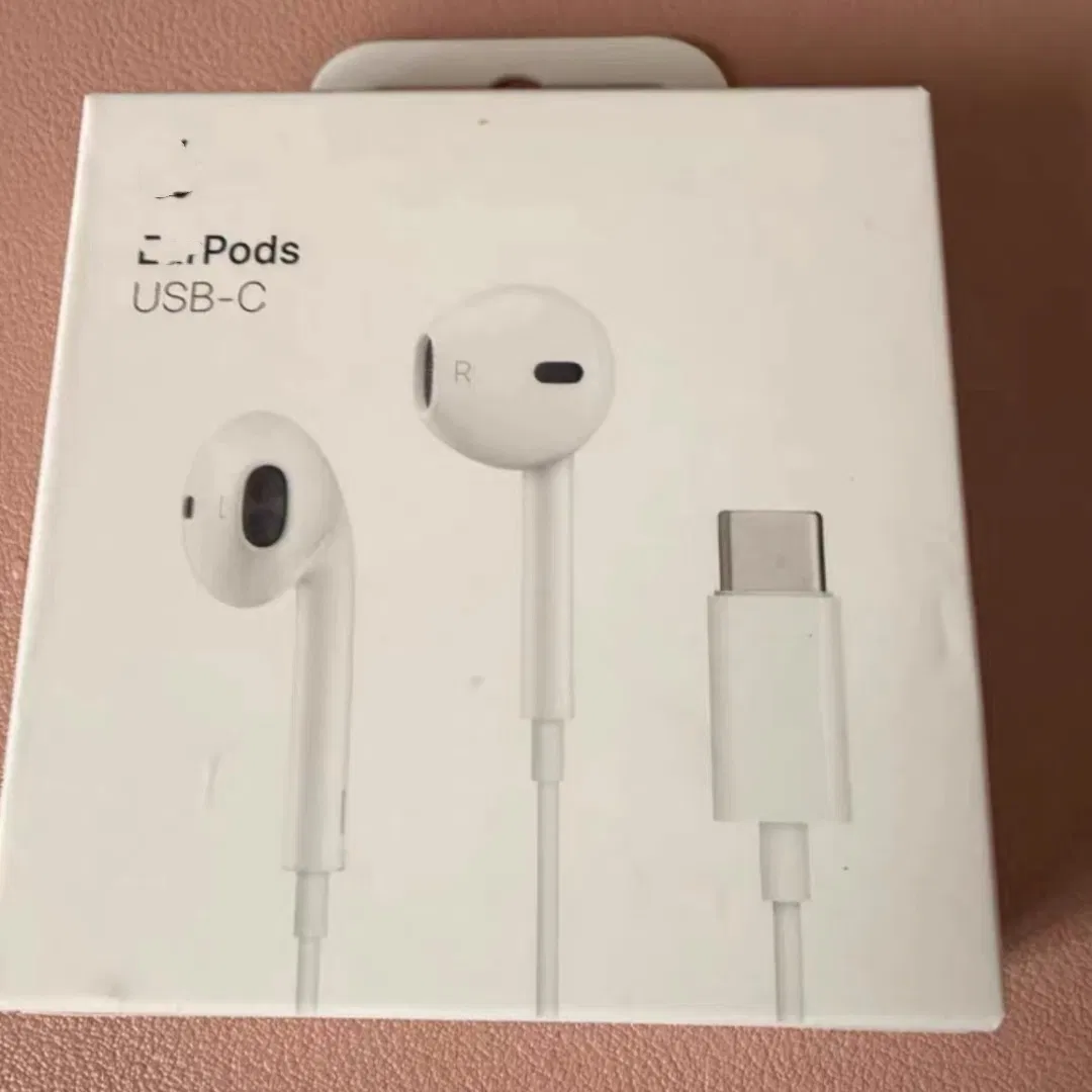 Suitable for Aple Wired Earphone Plug Lighting Wireless Headset