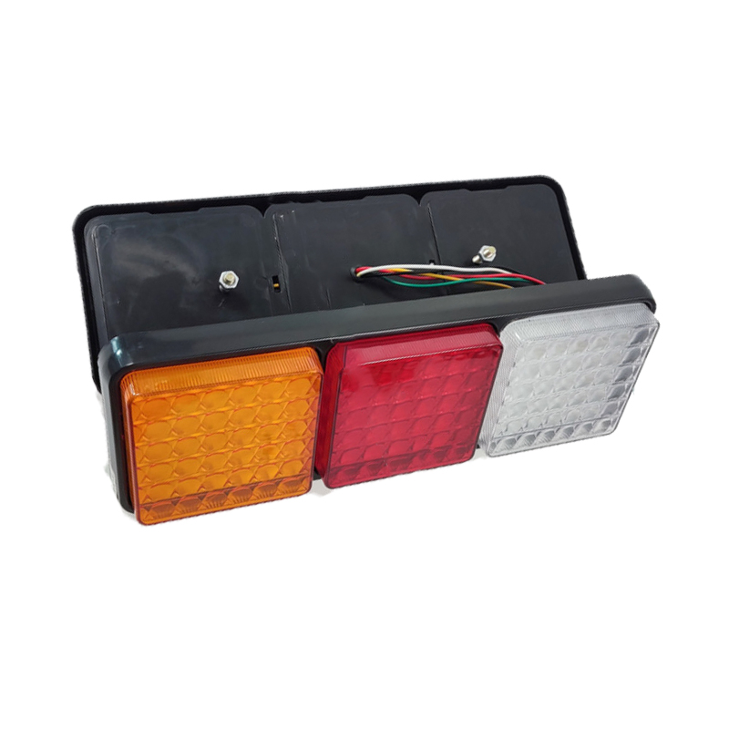 Комбинированный задний фонарь для грузовика