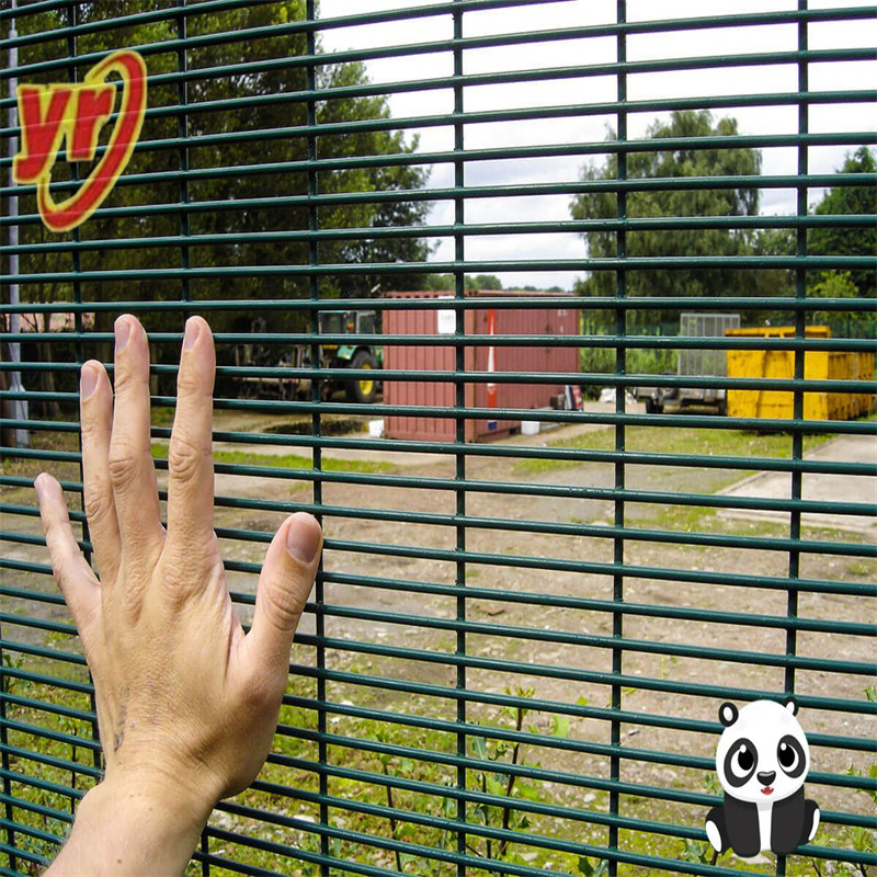 Green Powder Coated 358 High Security Stadium Fence 20+ Years Lifespan