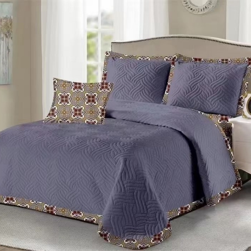 Manufacturer Customized Leaf Embroidery Curystal Velvet North Polar Fleece Patchwork Comforter Set for Middle Eastern Suppliers