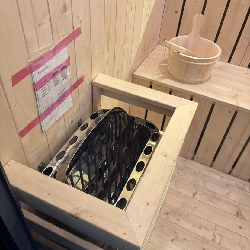 Outdoor Sauna House for 4-6 People Stylish and Fireproof Design