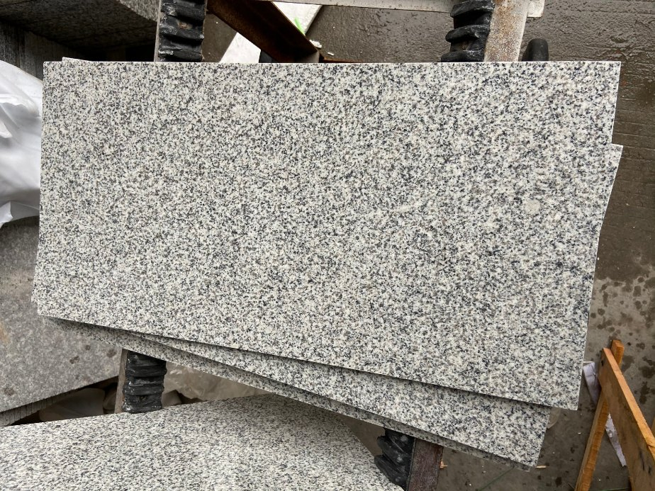 Padang White G3503 Polished Granite Tiles with Competitive Prices and Chamfered Edges