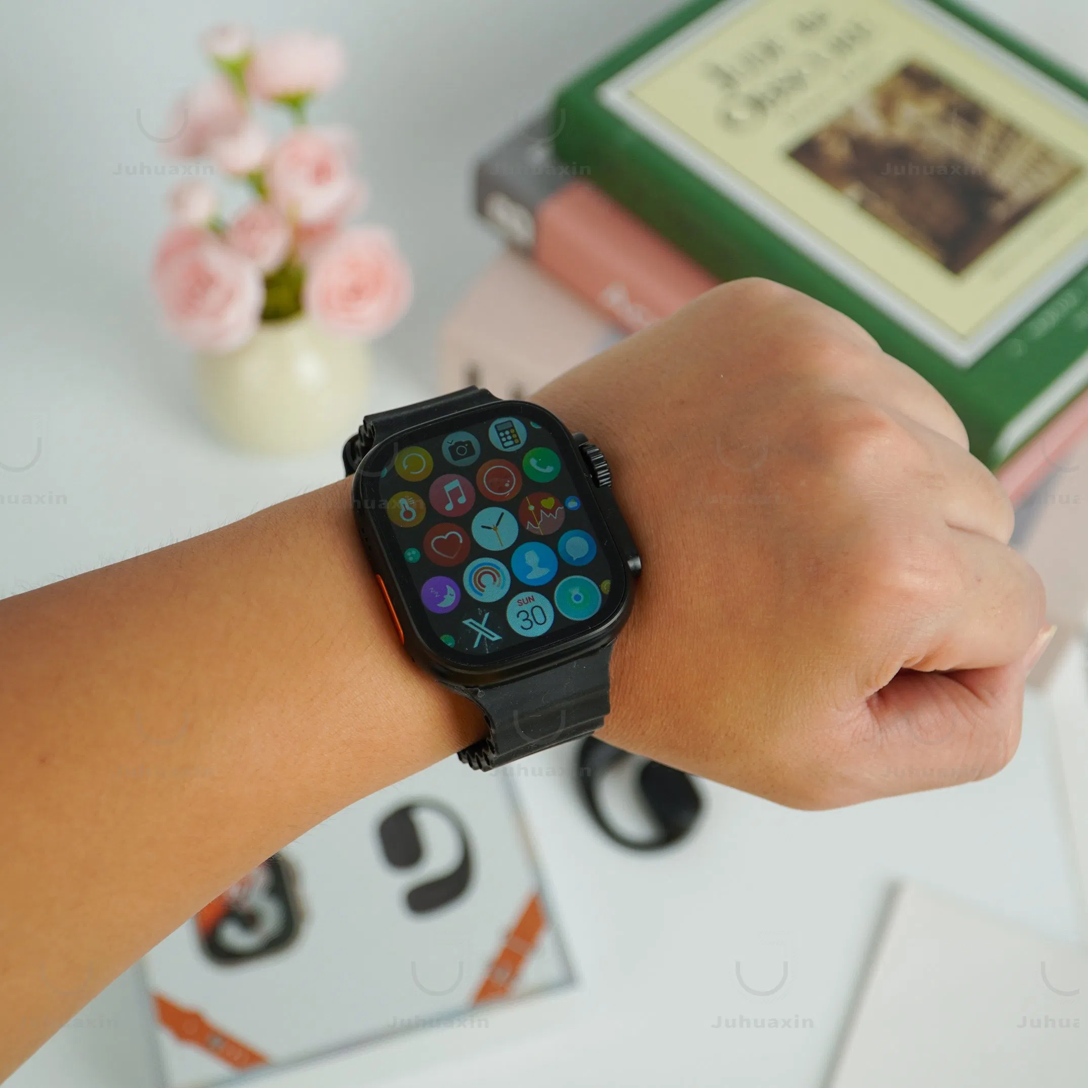 Factory Price Mobile Accessories Good Quality Smart Watch with Earphone