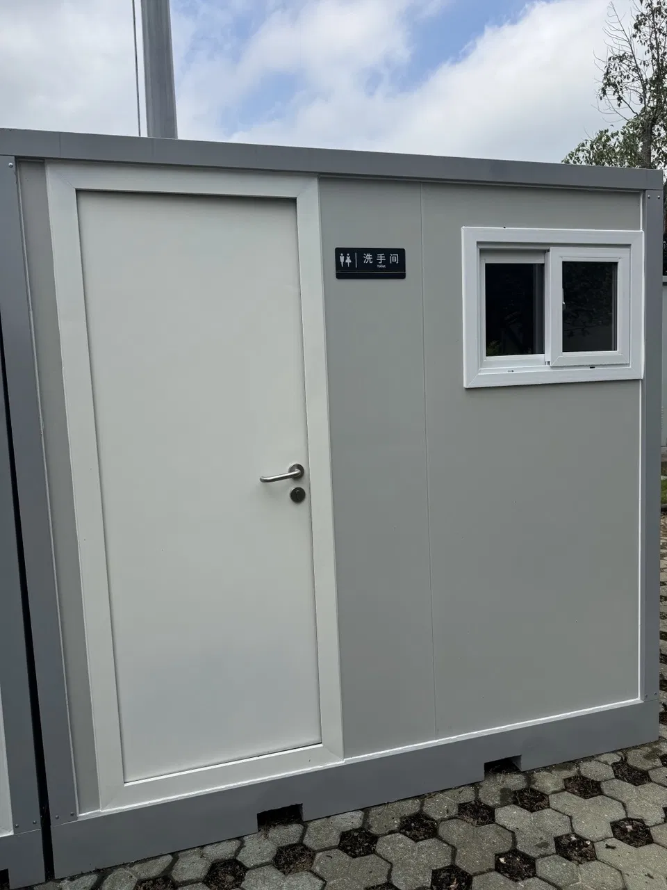 Hot Sale Construction Material Wind-Resistant Durable Precast Design Ready to Use Portable Toilet Container House