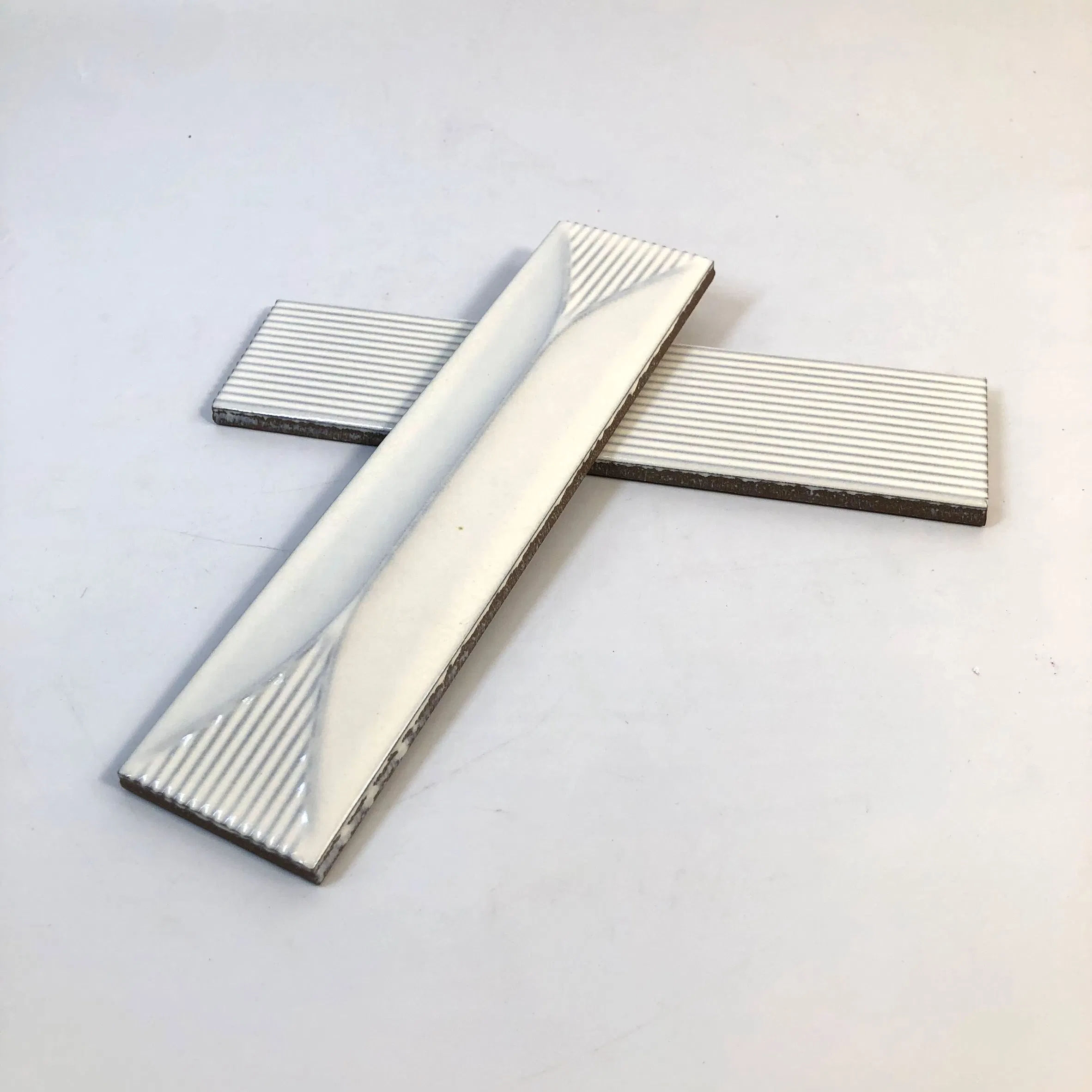 Good Quality Glazed Glossy Ceramic Tiles White Wall Tile Subway Tile Sheet for Home Decoration Beautiful Decorative
