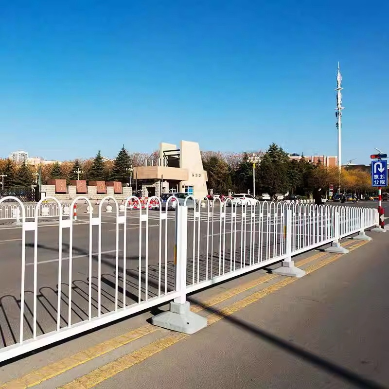 Flexible Zinc Coated Road Fence for Adjustable Traffic Flow Control