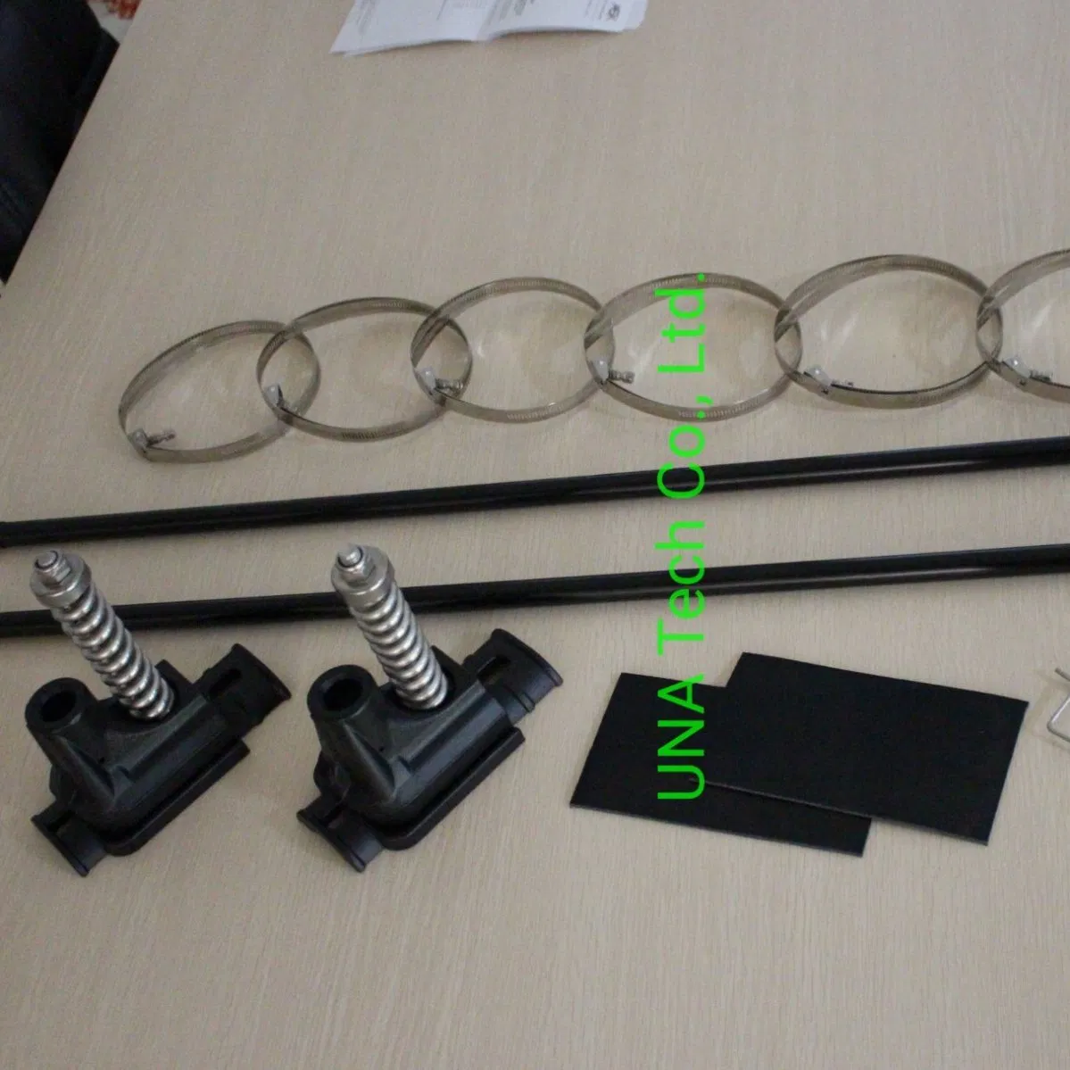 Wind-Resistant Light Post Outdoor Advertisement Street Pole Banner Mounting Clamp