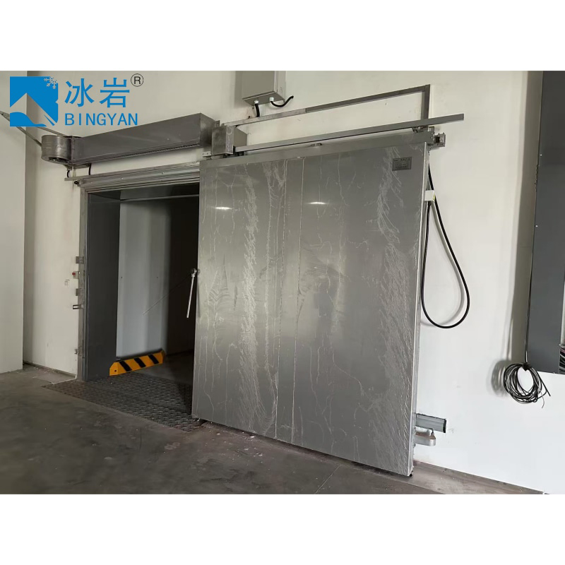 Industrial Cold Storage Sliding Door for Large Refrigeration Needs