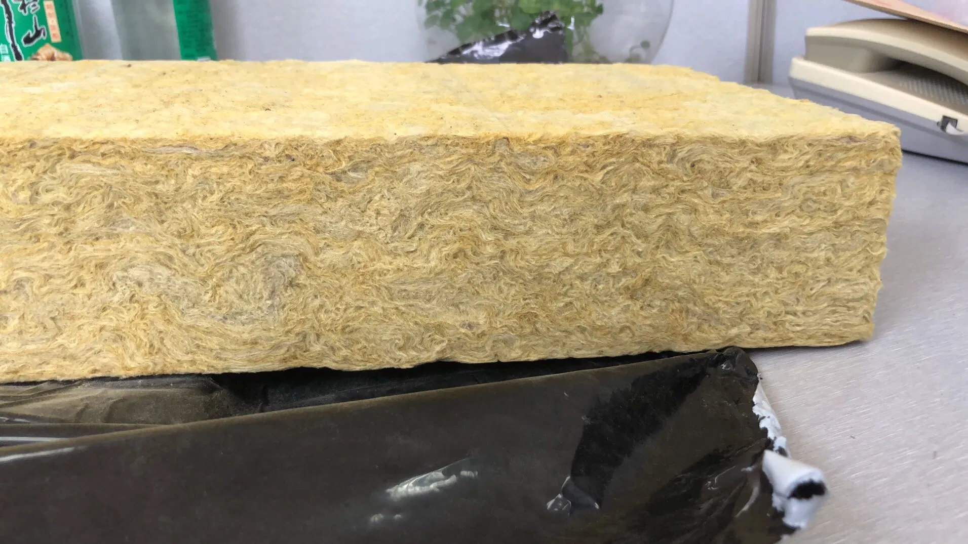 Cultivation Strip Agricultural Rockwool 40X8X3inch for Multi-Span Greenhouse Indoor Hydroponic System
