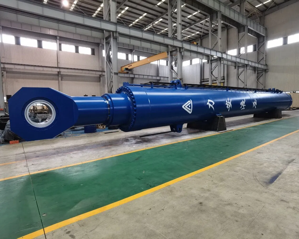 Гидравлический цилиндр 2550т для плавучей копровой установки