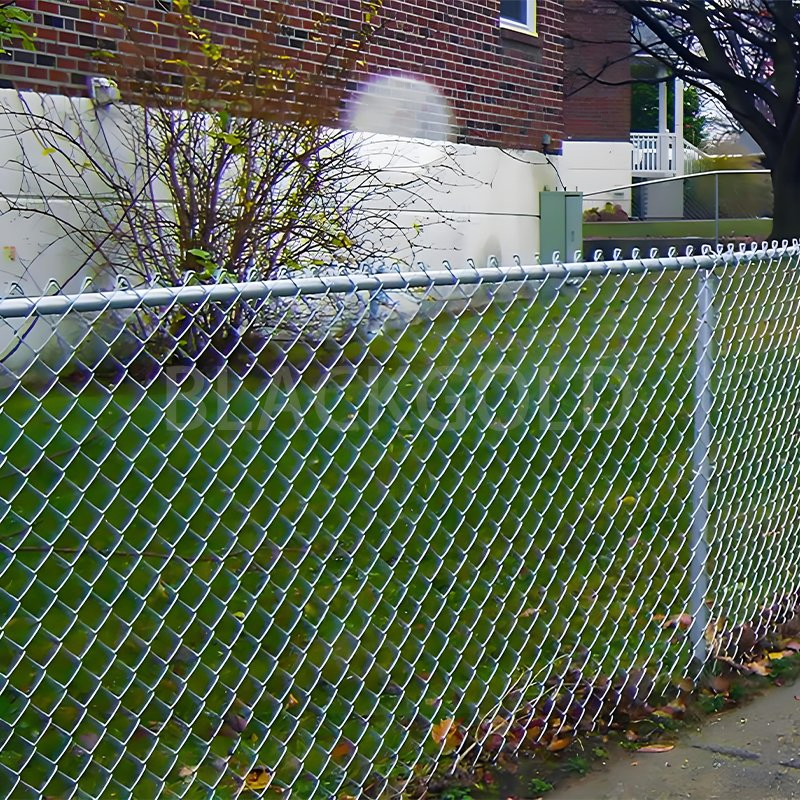 High Thicknessgalvanized PVC Coated Wire Mesh Diamond Hole Cyclone Fencing Chain Link Fence with CE ISO Certification for Park Courtyard Stadium