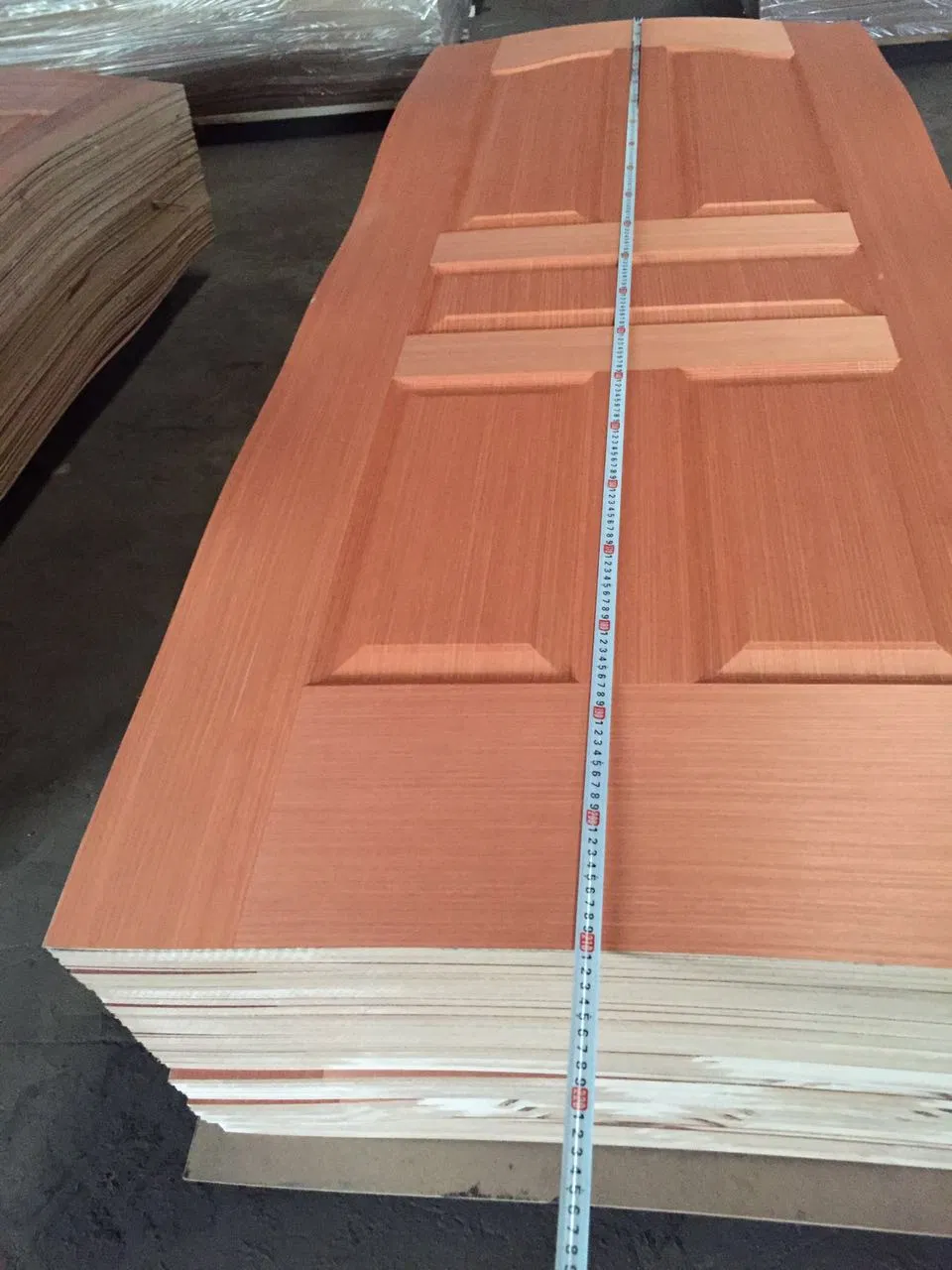 Sapeli Engineer Veneer Moulded HDF Door Skin for Decoretion