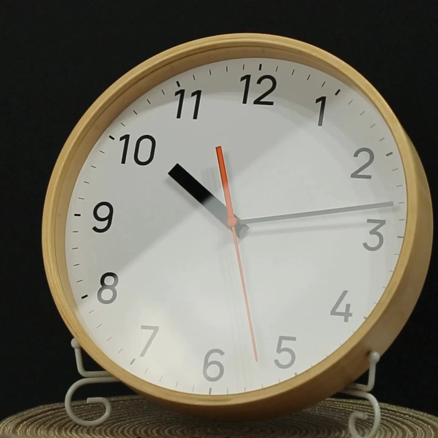 OEM Modern Simple Birch Wood Wall Clock for Home Decorative Gift