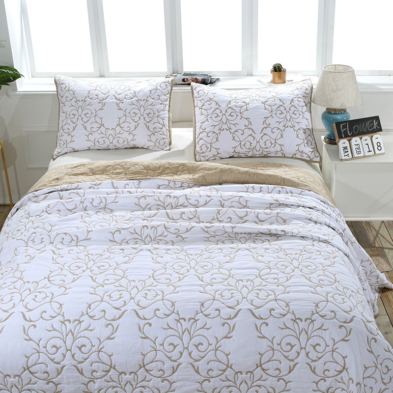 Hotel Textile 100% Cotton Embroidery Coverlets Set Quilts Bedding Bedspreads for Hotel