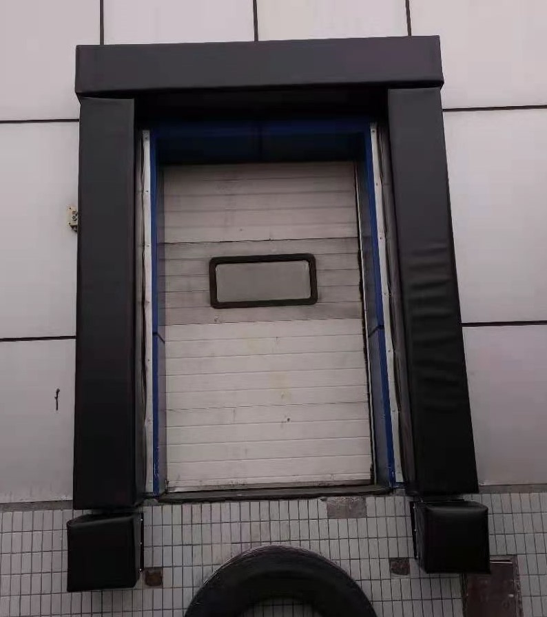 Adjustable Loading System Insulated Anti-Crush PVC Fabric Sponge Cushion Retractable Inflatable Industrial Storage Dock Seal Shelter for Logistics