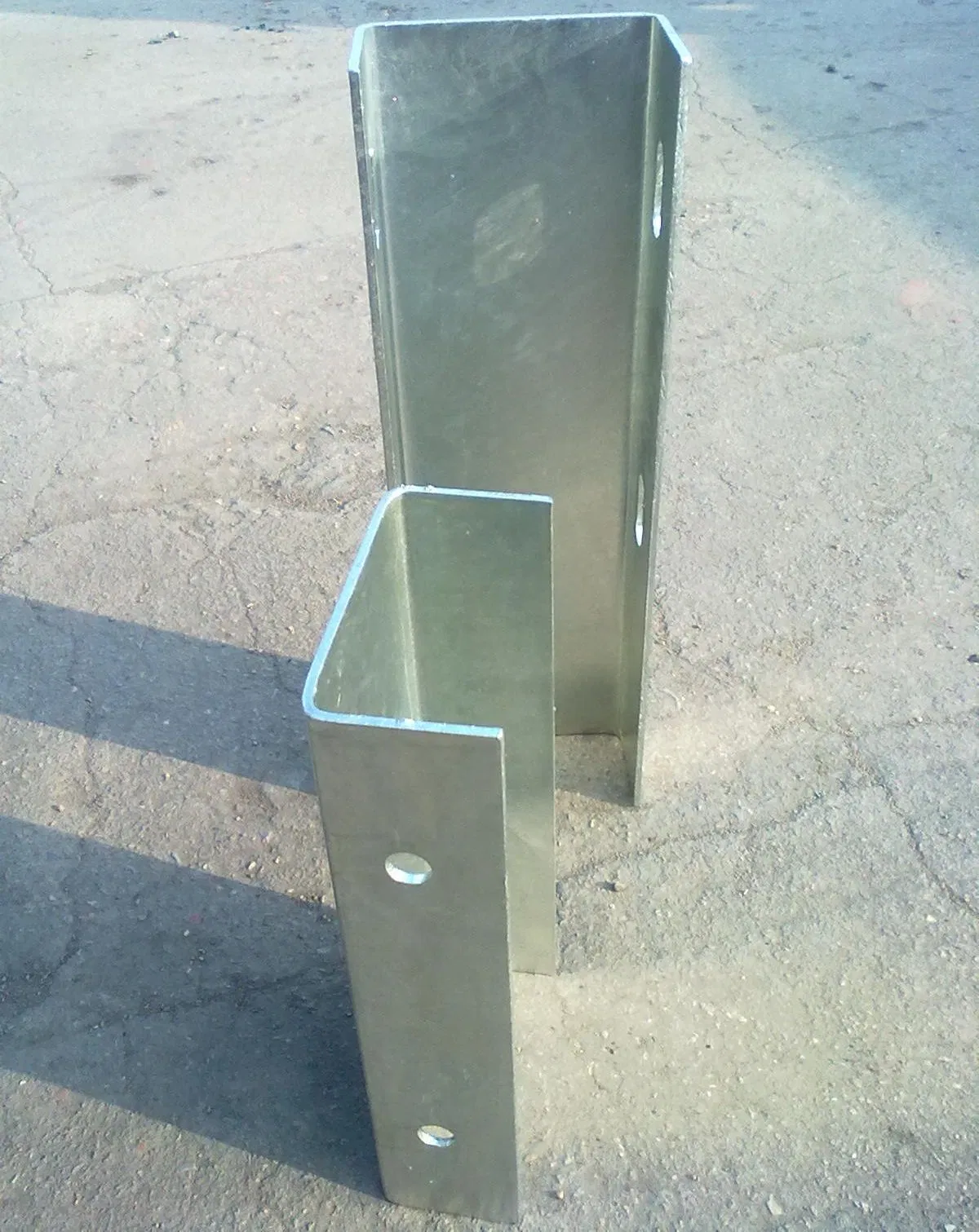 Q235B/Q355b Steel Highway Guardrail U Type Steel Fence Post Galvanized Highway Guardrail U Post