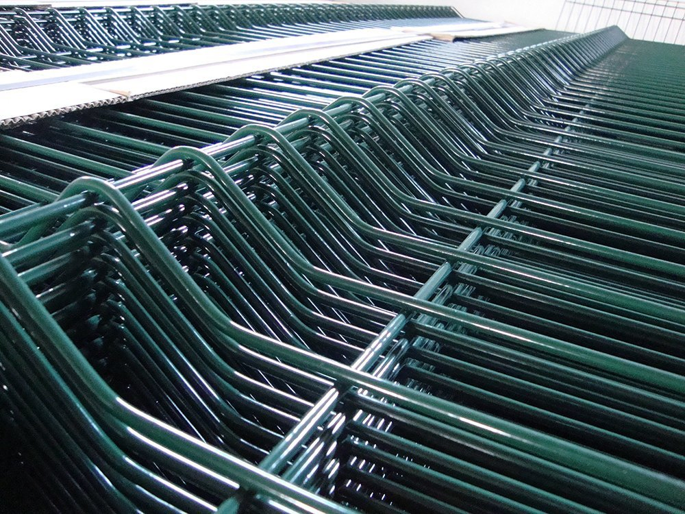 High Quality PVC Black Vinyl Coated Chain Link Fence for Garden
